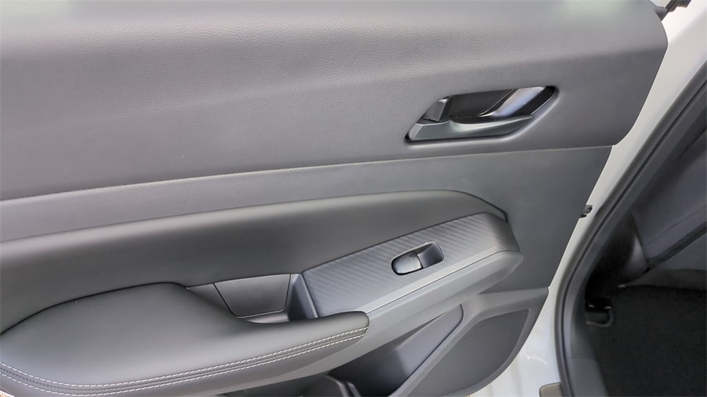 2025 Nissan Altima SV photo 4