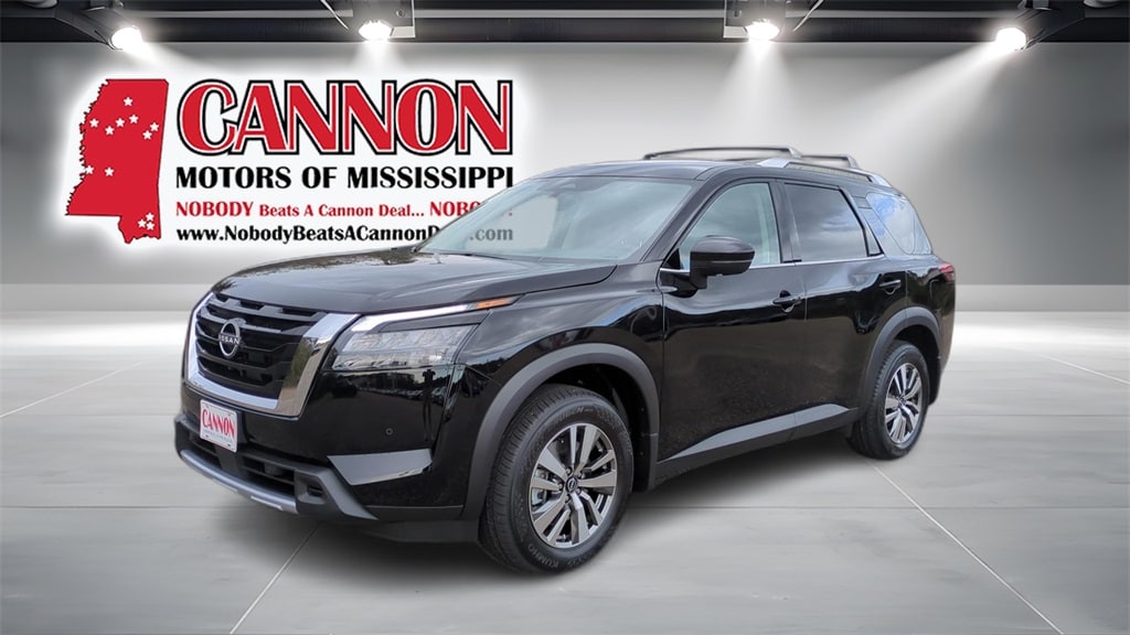 2025 Nissan Pathfinder SL's photo