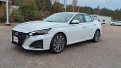 2025 Nissan Altima SL Sedan