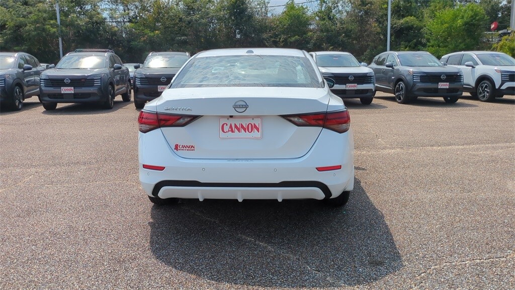 2025 Nissan Sentra SV photo 4