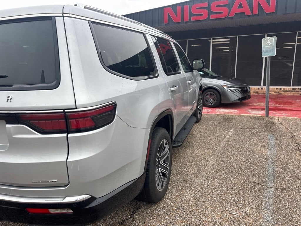 Used 2024 Jeep Wagoneer Series II SUV