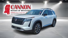 2026 Nissan Pathfinder Platinum SUV