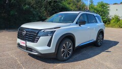 2026 Nissan Pathfinder Platinum SUV