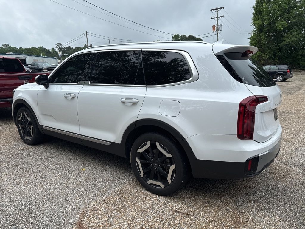 Used 2024 Kia Telluride S SUV