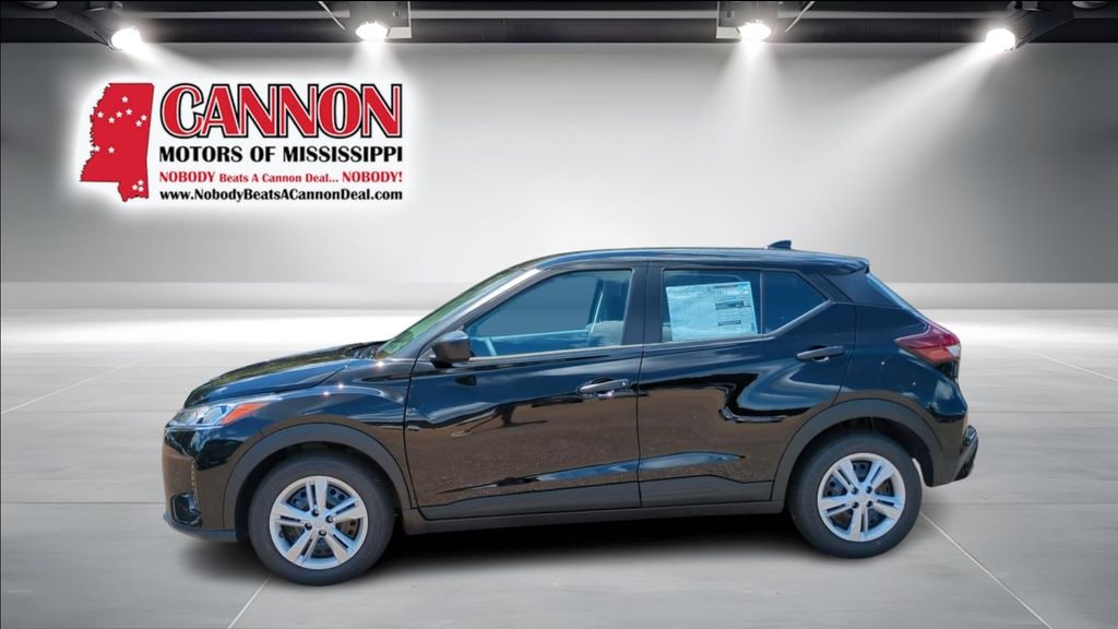 New 2025 Nissan Kicks Play S SUV