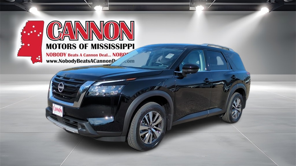 2025 Nissan Pathfinder SL's photo