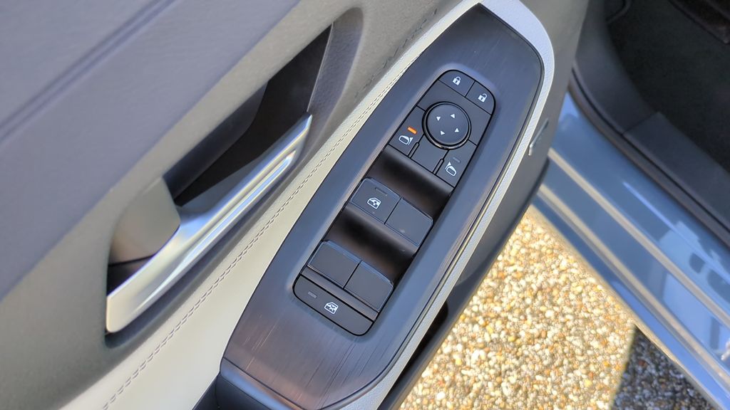 2026 Nissan Sentra SL - Photo 12