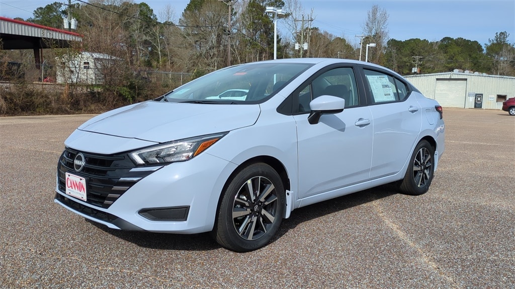 2025 Nissan Versa SV's photo