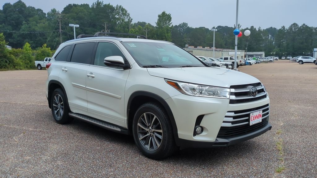 Used 2018 Toyota Highlander XLE V6 SUV