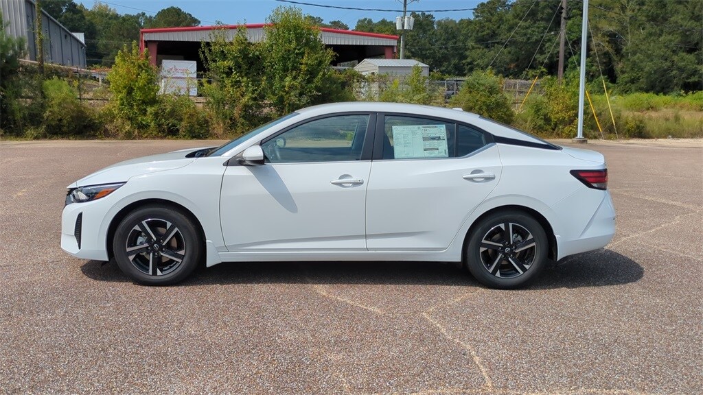 2025 Nissan Sentra SV photo 2