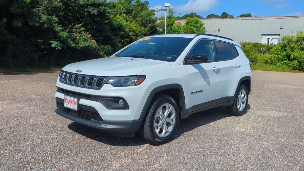 Used 2024 Jeep Compass Latitude SUV