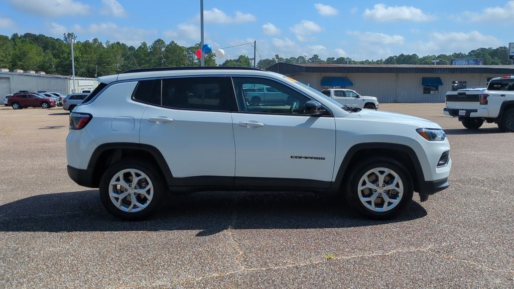 Used 2024 Jeep Compass Latitude SUV