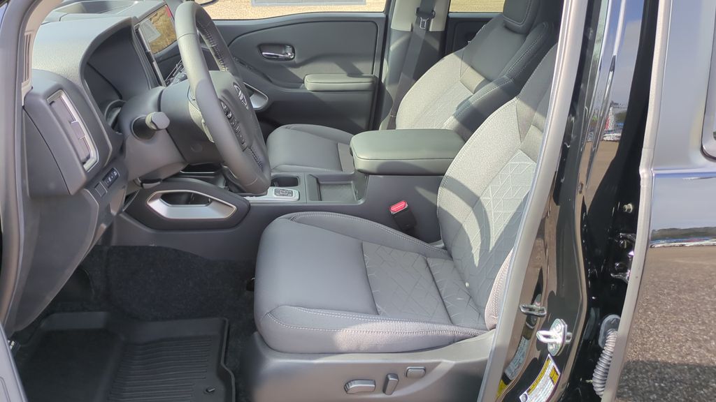 2026 Nissan Frontier SV - Photo 10