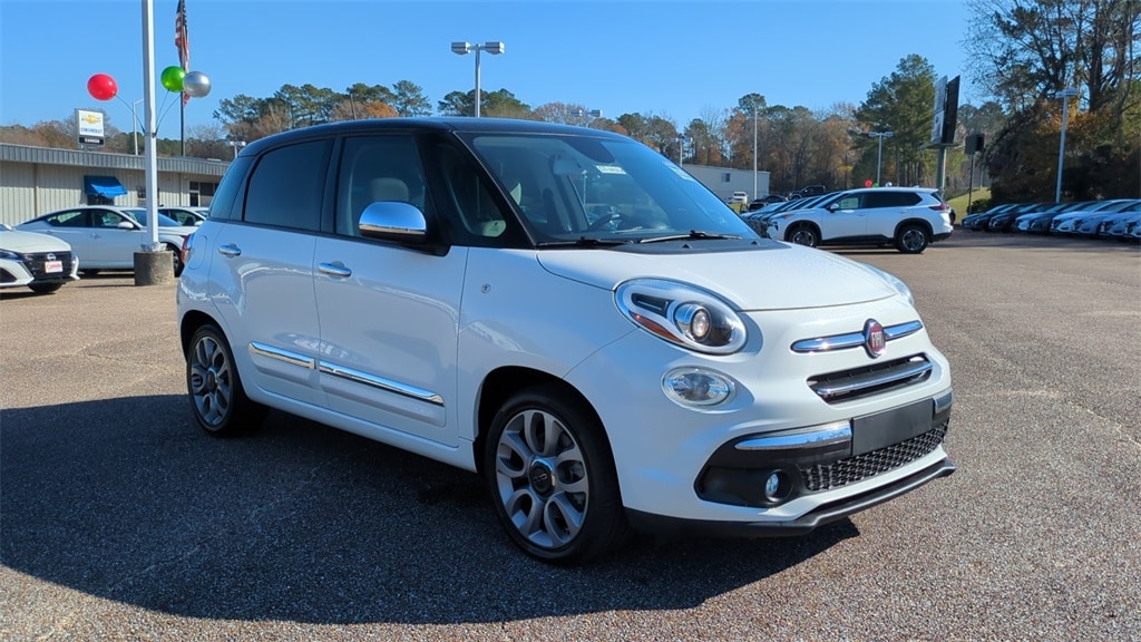 Used 2018 FIAT 500L Lounge Hatchback