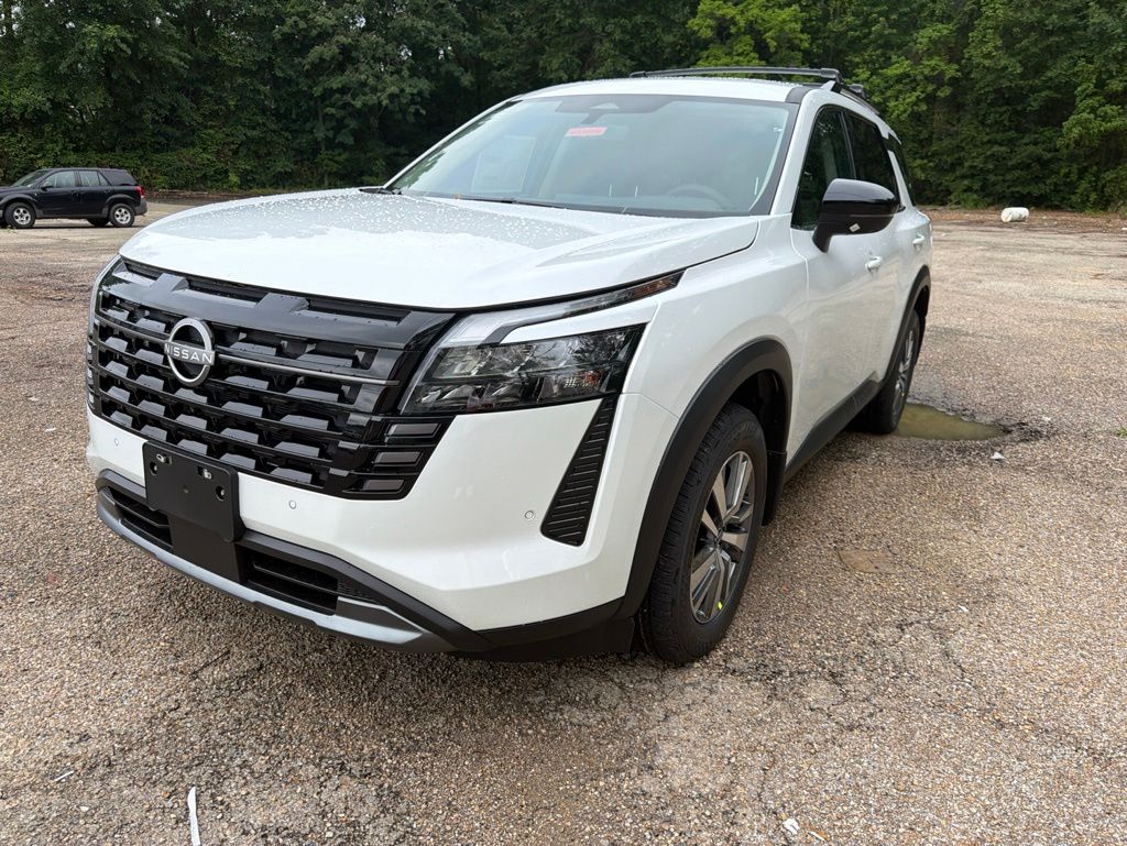 2026 Nissan Pathfinder SL 2WD's photo