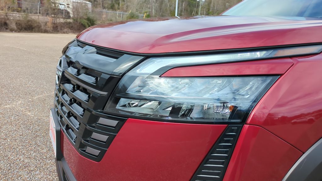 2026 Nissan Pathfinder SV - Photo 9