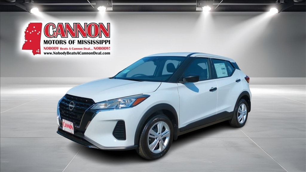 2025 Nissan KICKS PLAY Base's photo