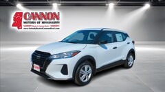 2025 Nissan Kicks Play S SUV