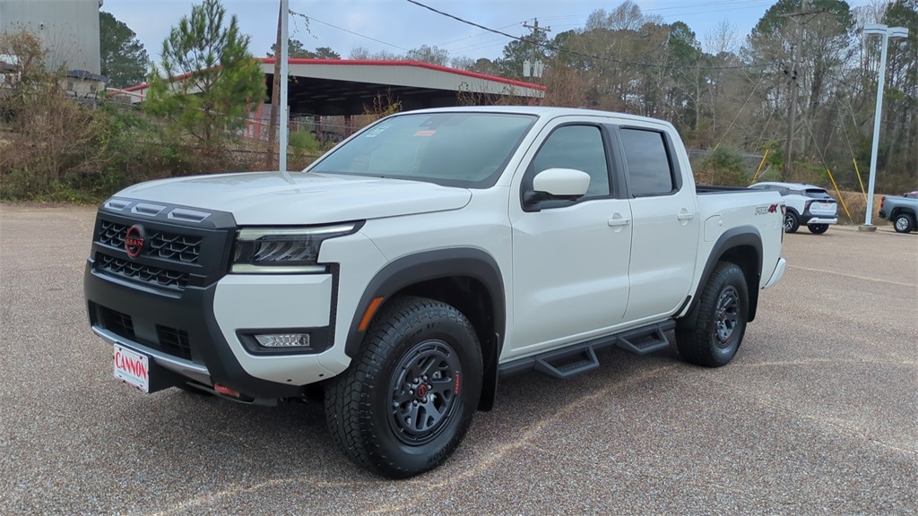 2026 Nissan Frontier PRO-4X's photo