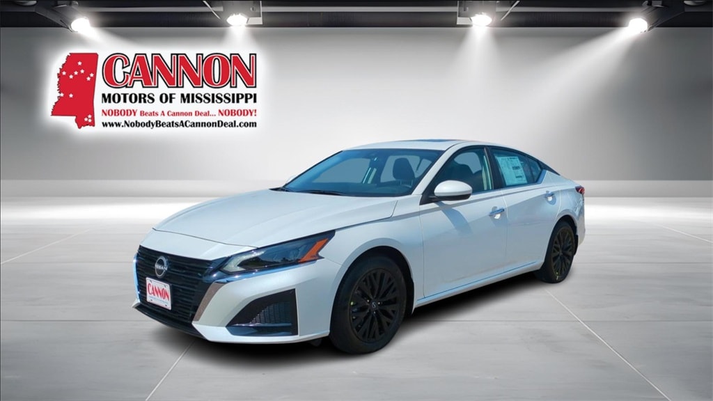 2025 Nissan Altima SV's photo