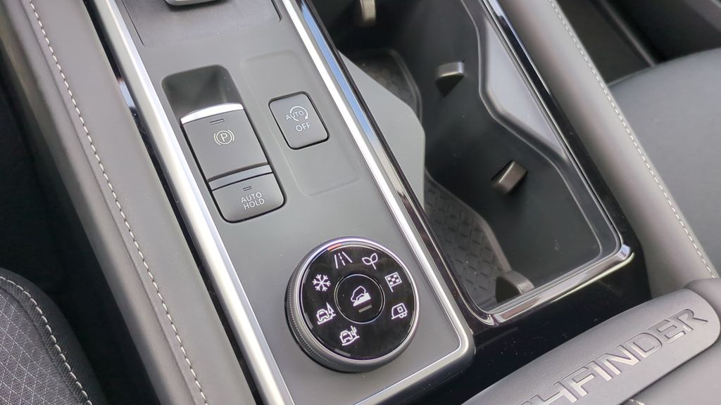 2026 Nissan Pathfinder SV - Photo 21