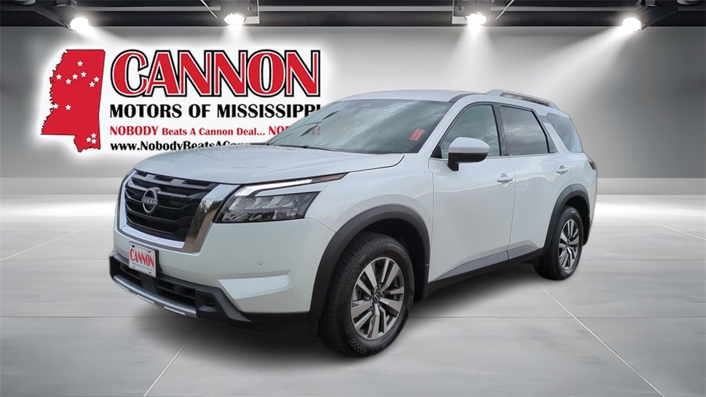 2025 Nissan Pathfinder SL's photo