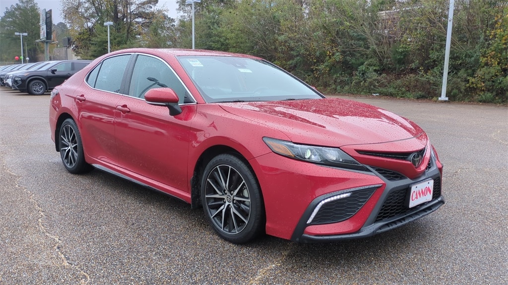 Used 2024 Toyota Camry SE Sedan