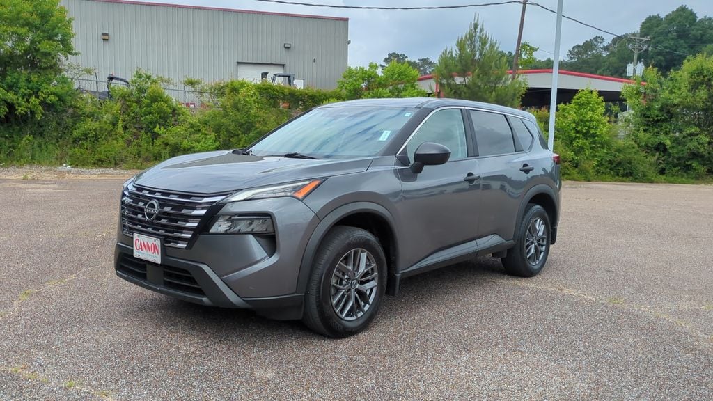 2025 Nissan Rogue S AWD's photo