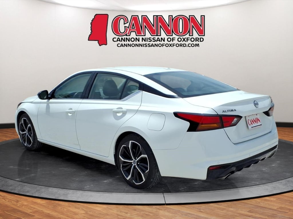 Used 2024 Nissan Altima 2.5 SR Sedan