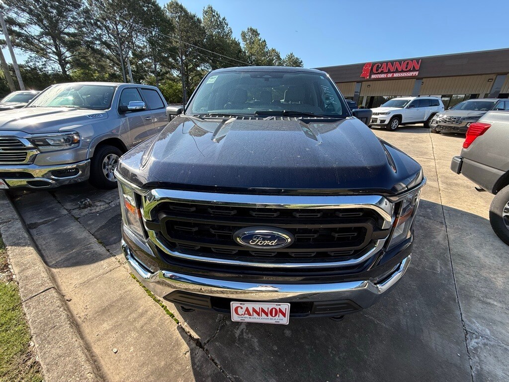 2023 Ford F-150 XLT photo 4