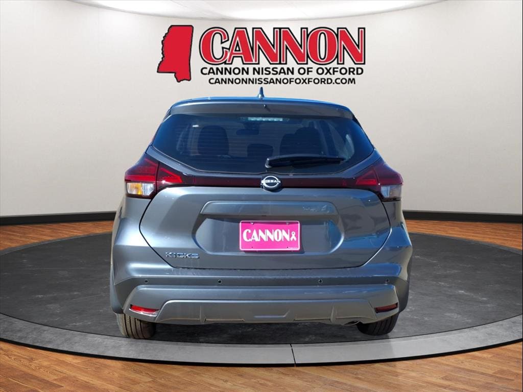 New 2025 Nissan Kicks Play S SUV