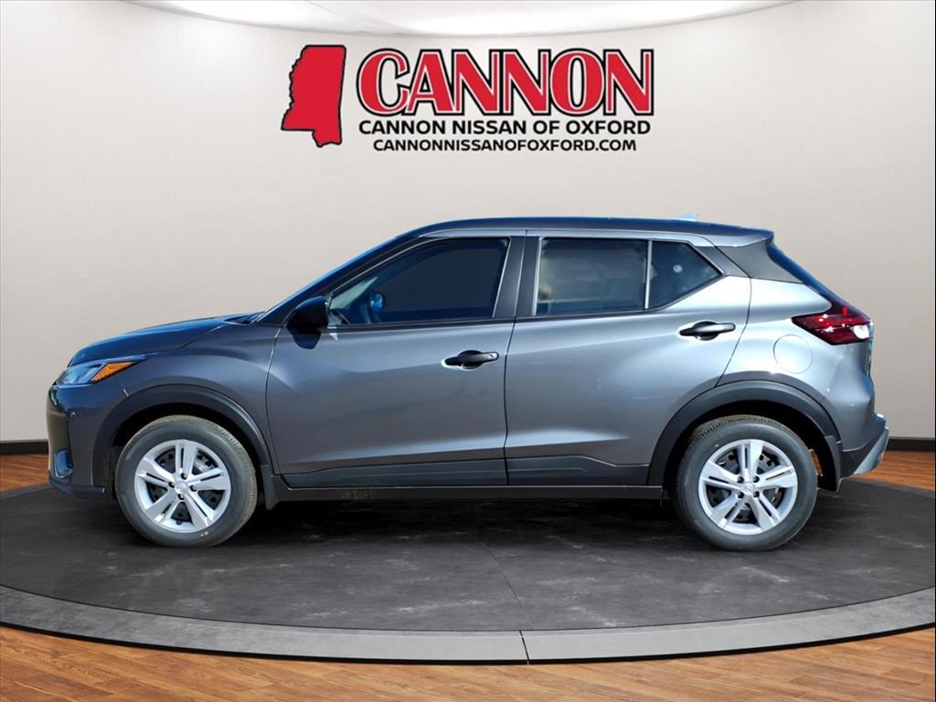 New 2025 Nissan Kicks Play S SUV