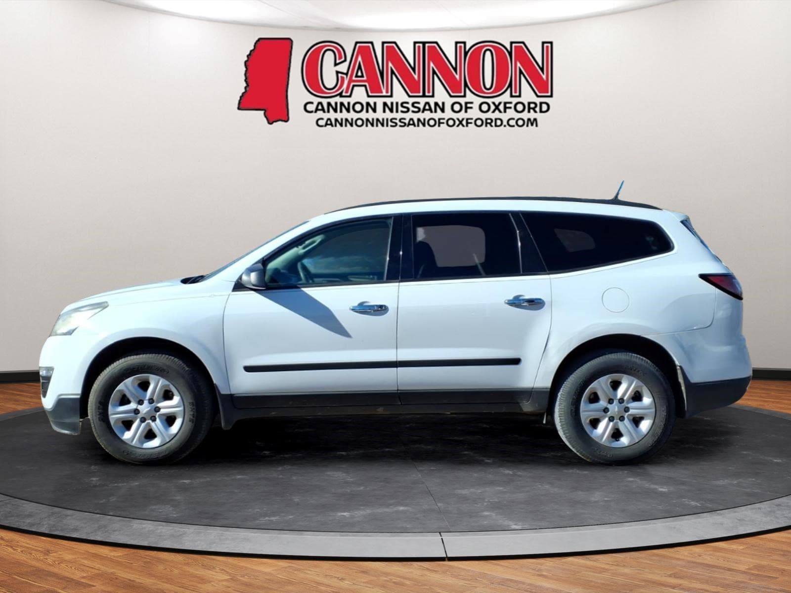 Used 2017 Chevrolet Traverse LS with VIN 1GNKRFKD8HJ190127 for sale in Oxford, MS