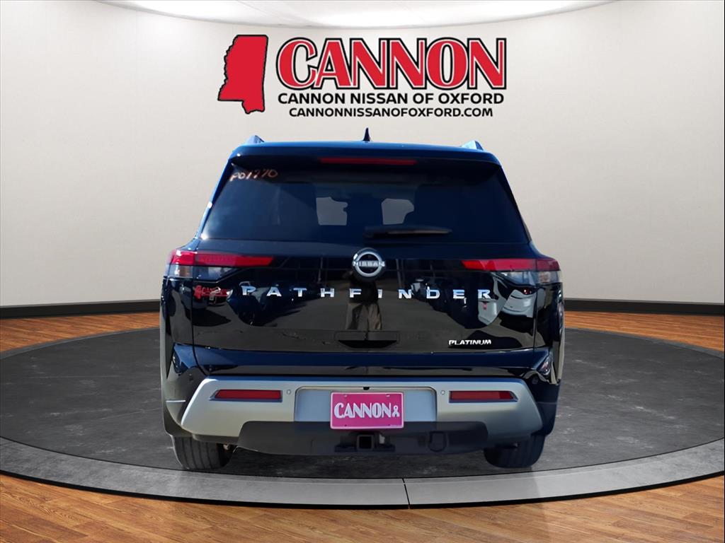 2024 Nissan Pathfinder Platinum photo 4