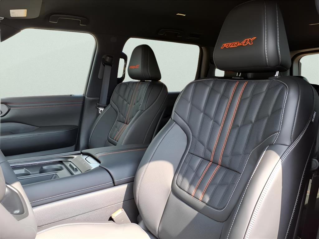 2025 Nissan Armada PRO-4X - Photo 17