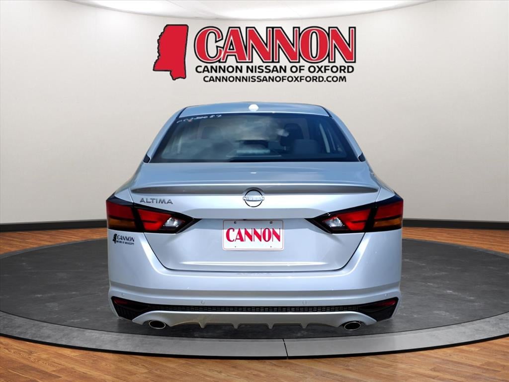 New 2025 Nissan Altima SV Sedan