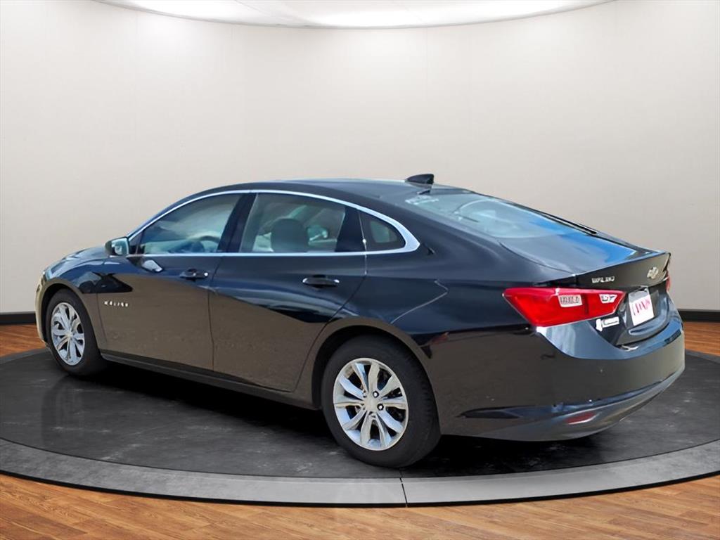 2024 Chevrolet Malibu 1LT photo 3