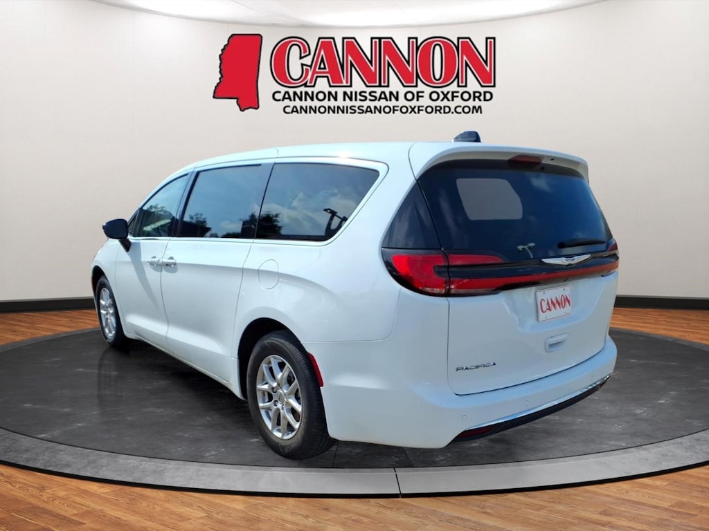 Used 2024 Chrysler Pacifica Touring L Van Passenger Van