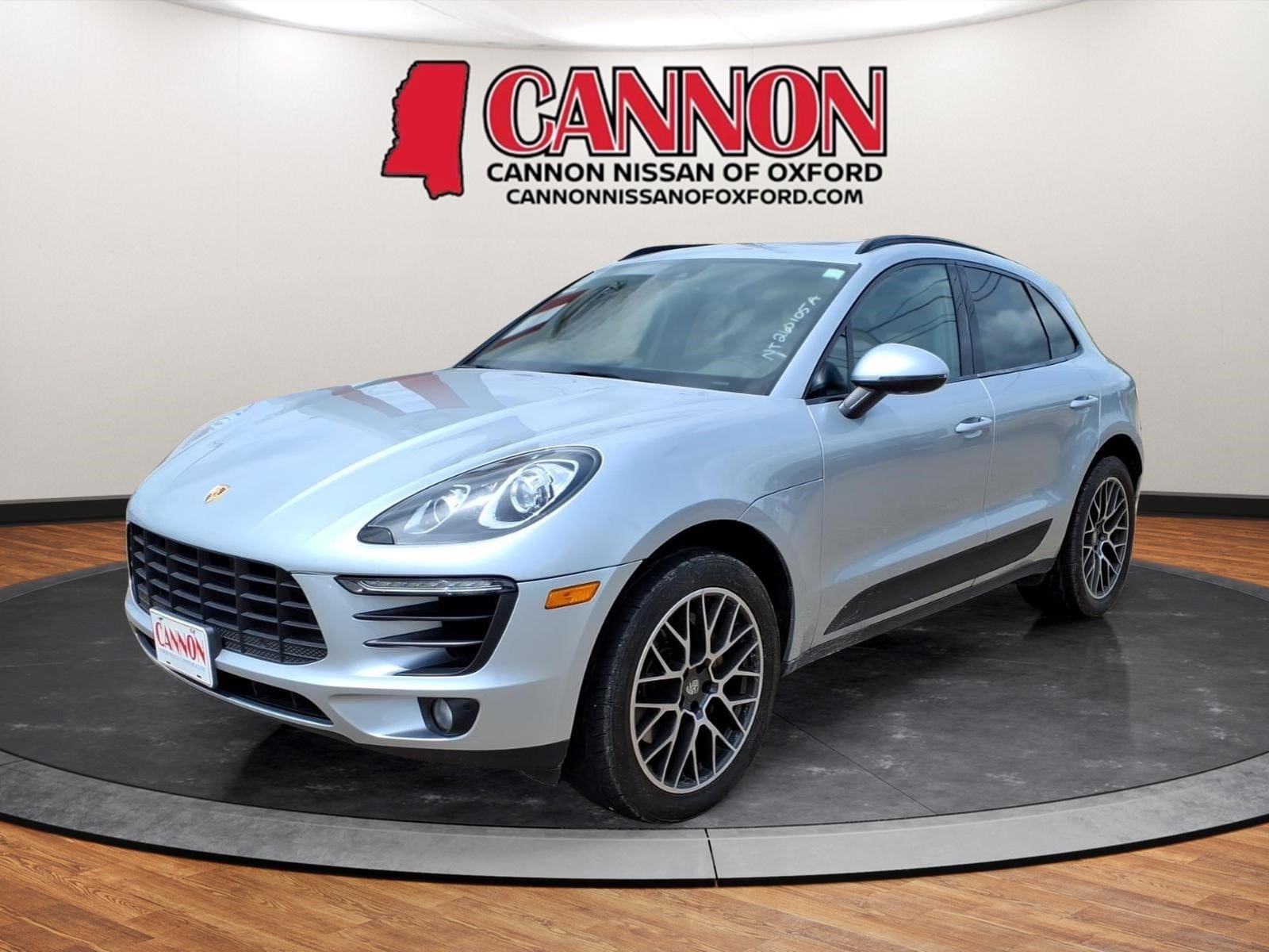 2017 Porsche Macan S's photo