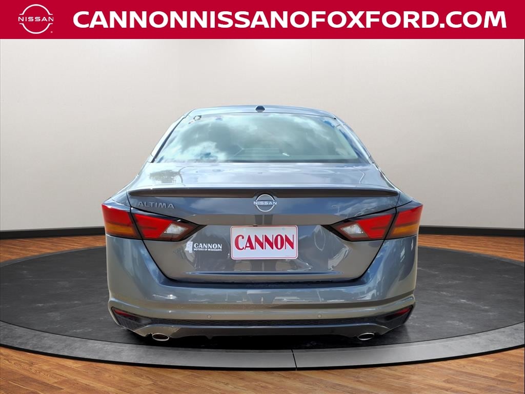 New 2025 Nissan Altima SV Sedan