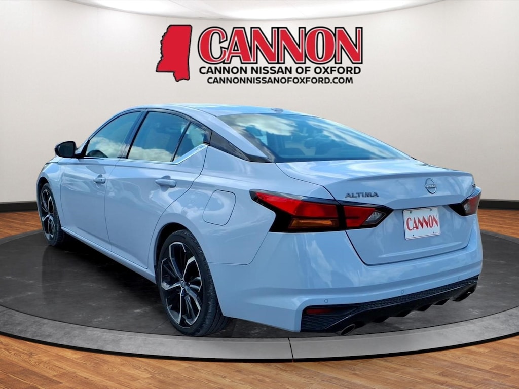 Used 2024 Nissan Altima 2.5 SR Sedan