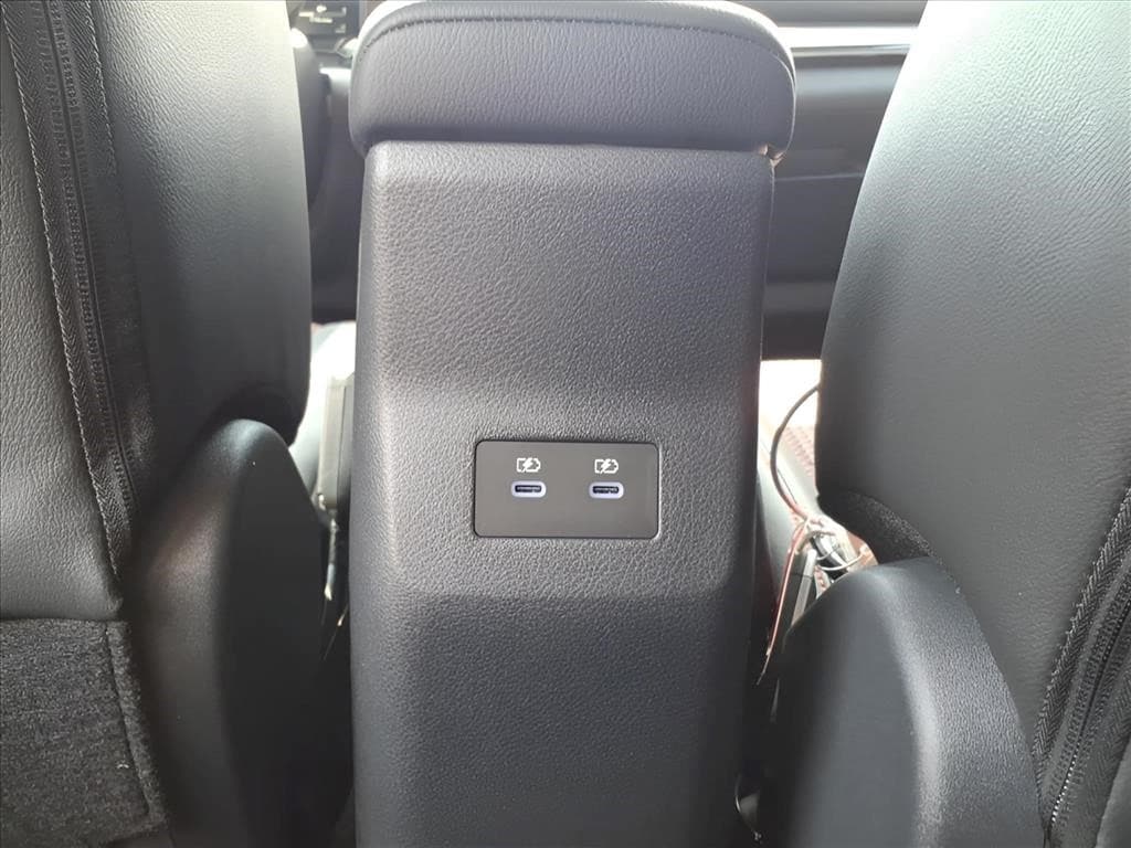 2025 Nissan Kicks SR - Photo 13