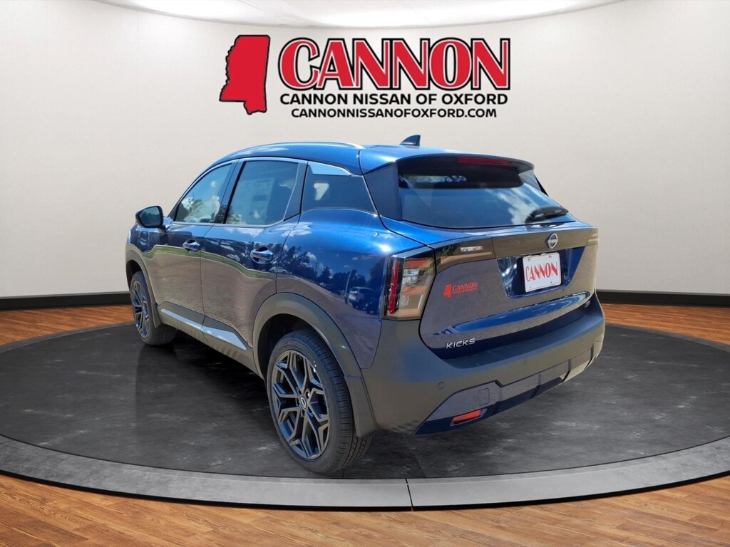 New 2026 Nissan Kicks SR SUV