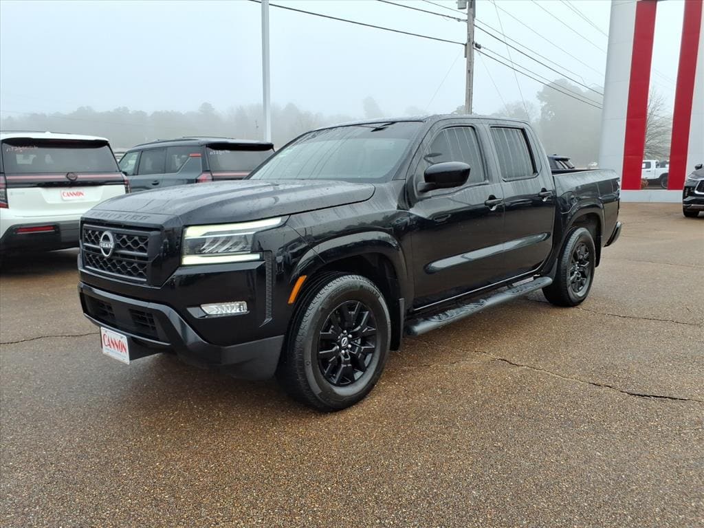 2023 Nissan Frontier SV's photo