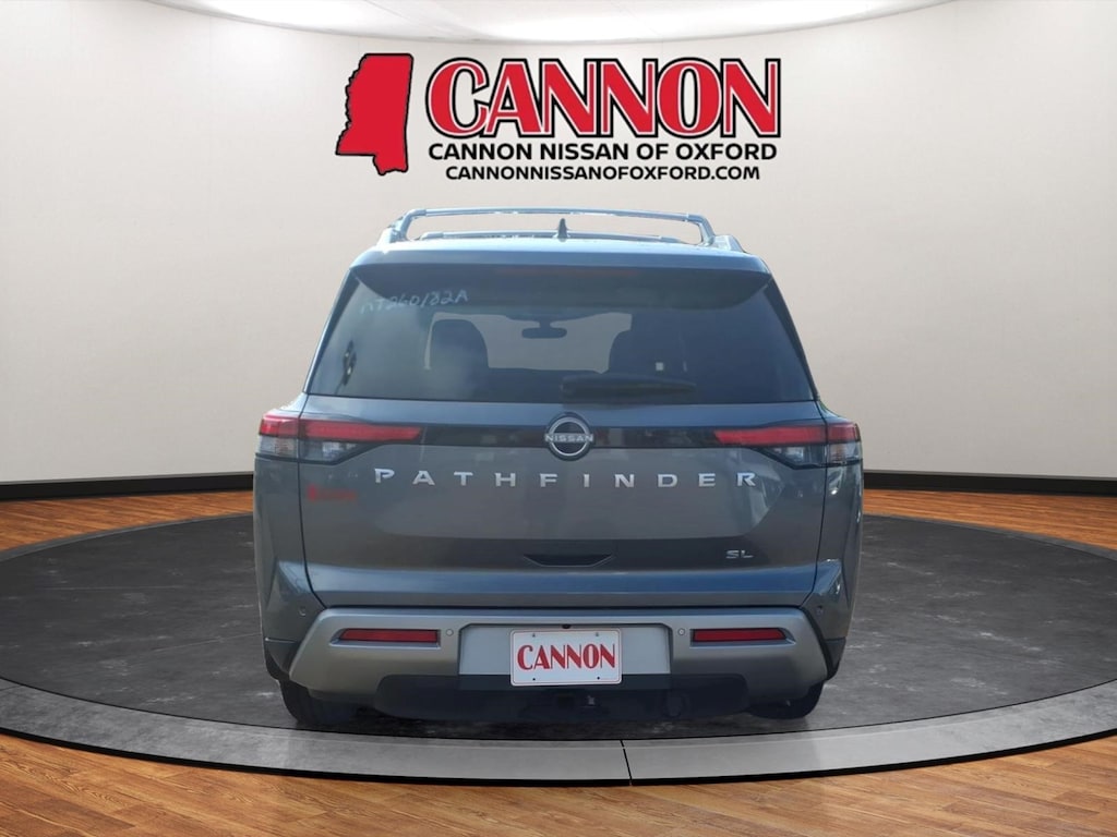 Used 2025 Nissan Pathfinder SL SUV