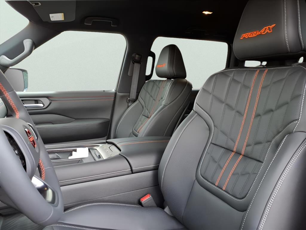 2025 Nissan Armada PRO-4X - Photo 17