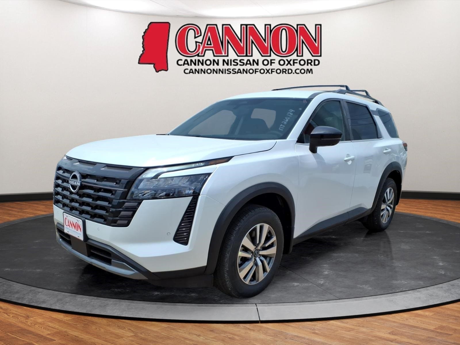 2026 Nissan Pathfinder SL 2WD's photo