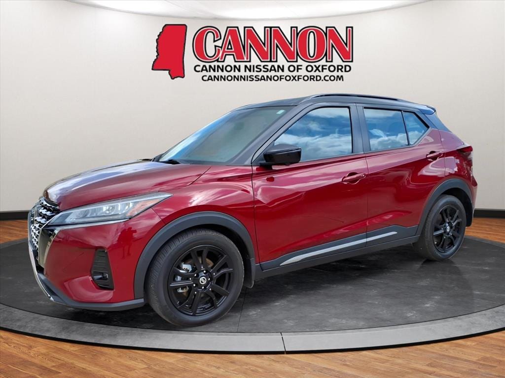 2021 Nissan Kicks SR