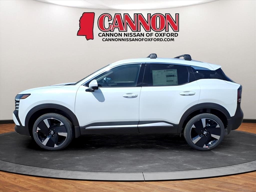 New 2025 Nissan Kicks SR SUV