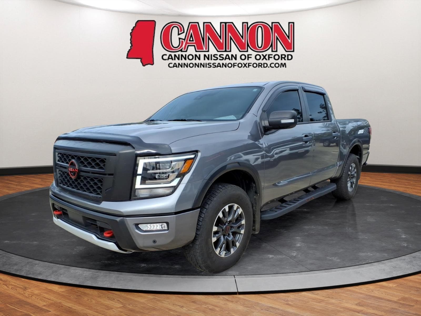2024 Nissan Titan PRO-4X 4X4 Crew Cab's photo